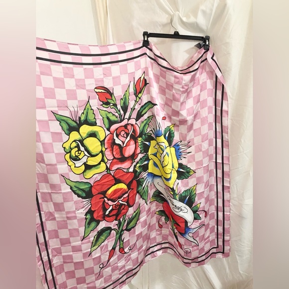 Ed Hardy pink white checkered iconic Ed Hardy red rose florals scarf shawl new - Picture 2 of 15
